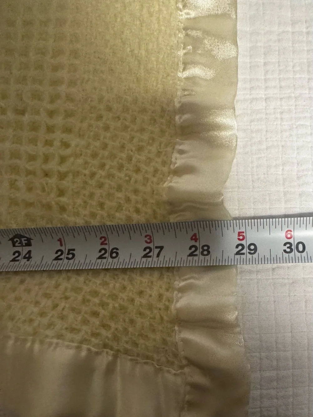 Kidget Thermal Baby Blanket Giraffe w. Satin Trim Yellow Unisex Vintage Babycore